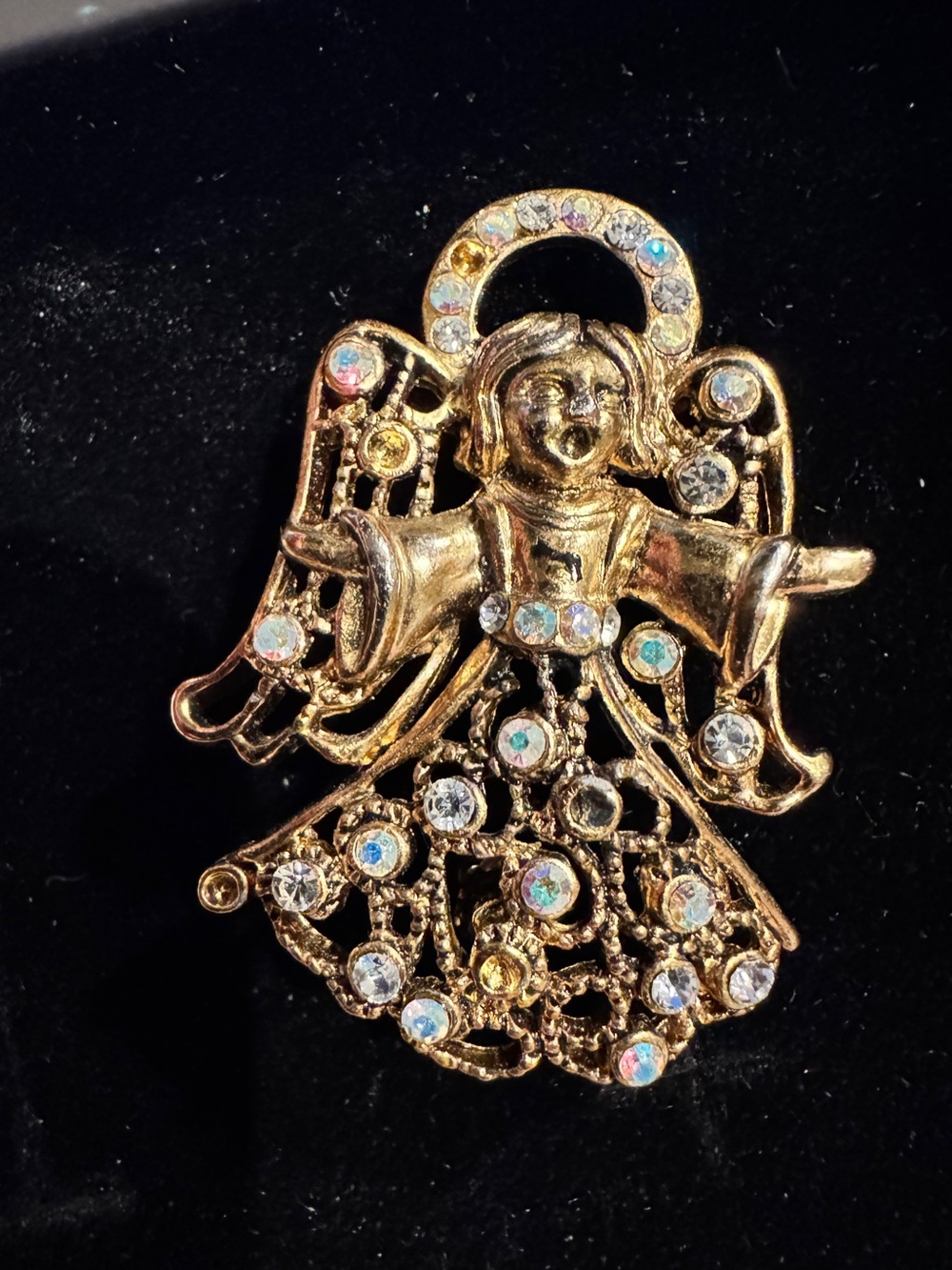 Vintage Gold-Tone tiny Angel Brooch with Aurora Borealis Crystals